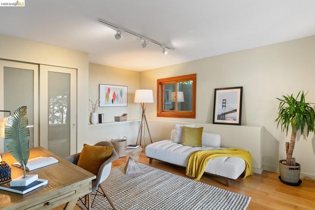 1085 Creston Rd, Berkeley, CA 94708