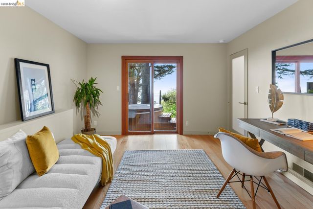 1085 Creston Rd, Berkeley, CA 94708