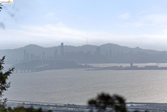 1085 Creston Rd, Berkeley, CA 94708