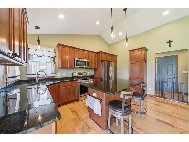 1052 Hidden Lane, New Richmond, WI 54017