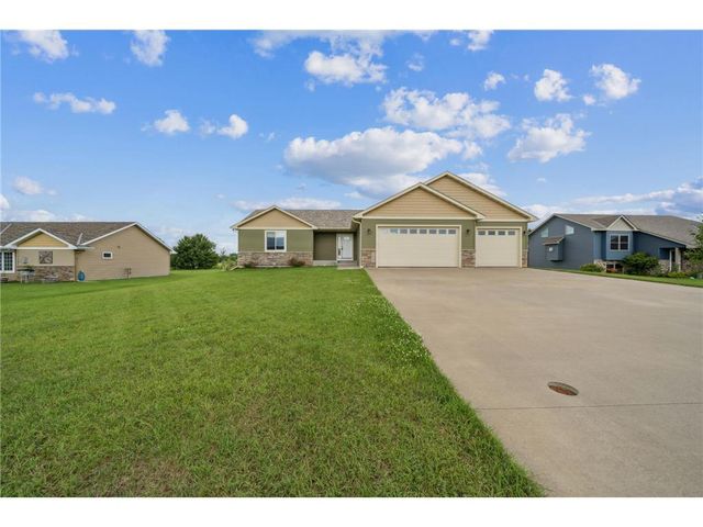 1052 Hidden Lane, New Richmond, WI 54017