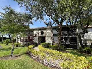 10415 E Clairmont Cir 212, Tamarac, FL 33321