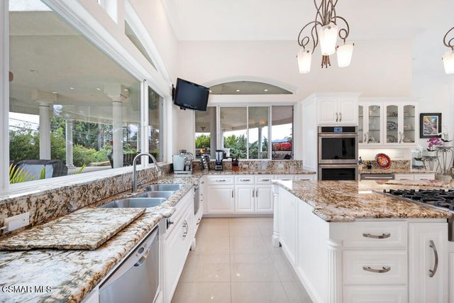 932 Rosario Drive, Thousand Oaks, CA 91362