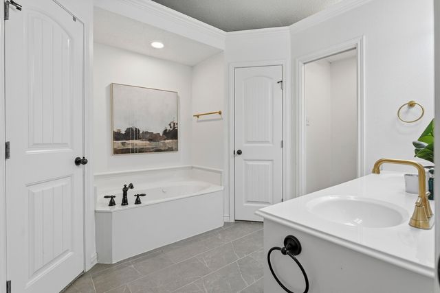 5830 101st Street, Lubbock, TX 79424