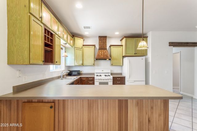 475 S MEADOWOOD Lane, Sierra Vista, AZ 85635