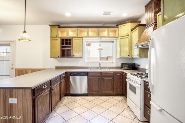 475 S MEADOWOOD Lane, Sierra Vista, AZ 85635