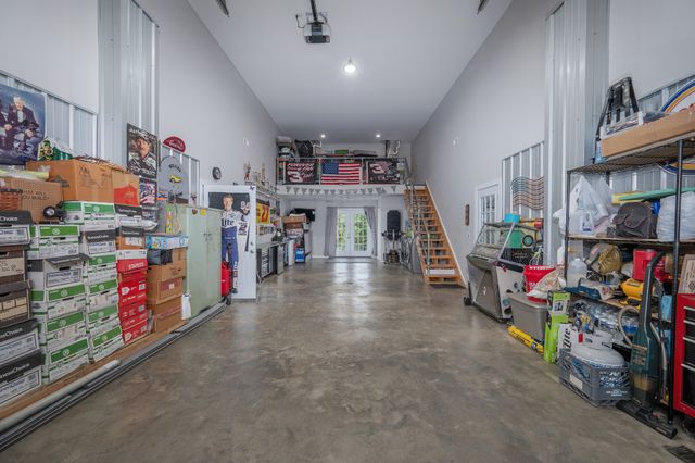 1395 New Kimmins Rd, Hohenwald, TN 38462