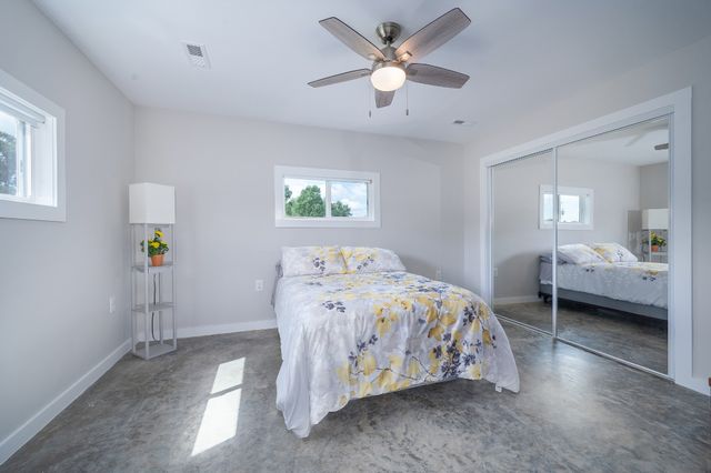 1395 New Kimmins Rd, Hohenwald, TN 38462