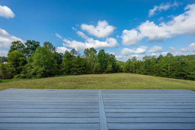 1395 New Kimmins Rd, Hohenwald, TN 38462