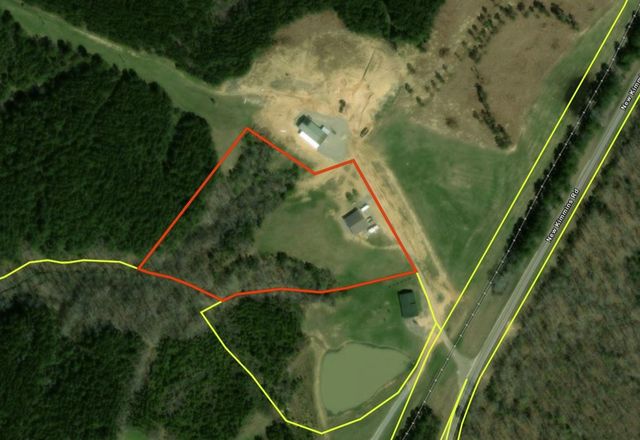1395 New Kimmins Rd, Hohenwald, TN 38462