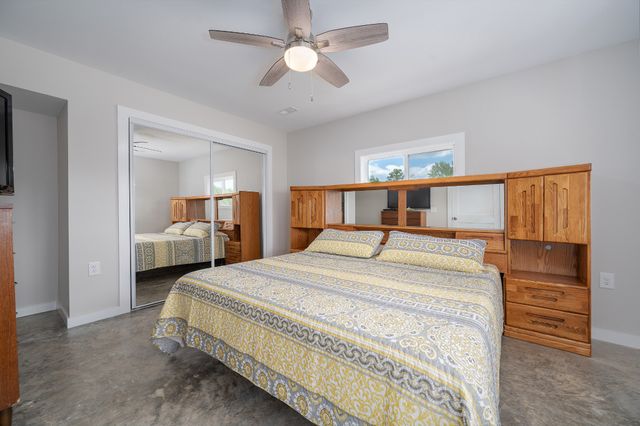 1395 New Kimmins Rd, Hohenwald, TN 38462