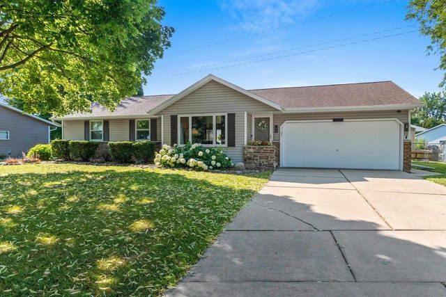 3008 GILBERT DRIVE, Green Bay, WI 54311