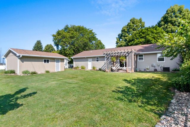 3008 GILBERT DRIVE, Green Bay, WI 54311
