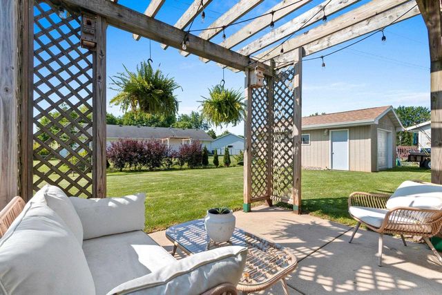 3008 GILBERT DRIVE, Green Bay, WI 54311