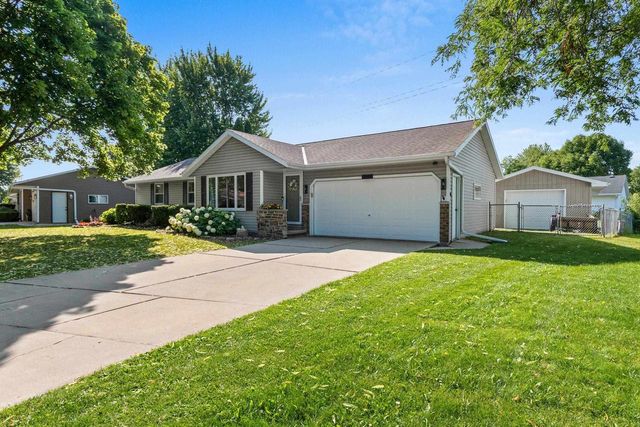 3008 GILBERT DRIVE, Green Bay, WI 54311
