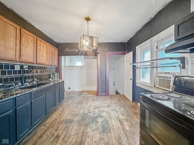 1450 W 33rd Street, Indianapolis, IN 46208