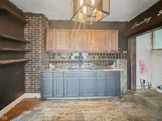 1450 W 33rd Street, Indianapolis, IN 46208