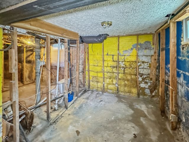 1450 W 33rd Street, Indianapolis, IN 46208