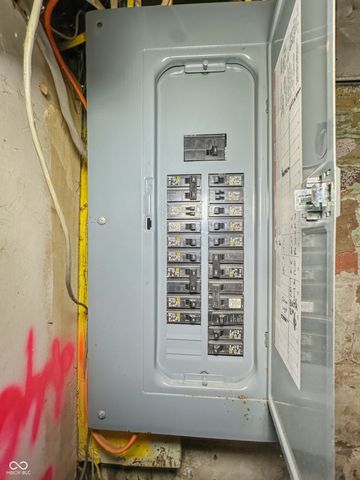 1450 W 33rd Street, Indianapolis, IN 46208