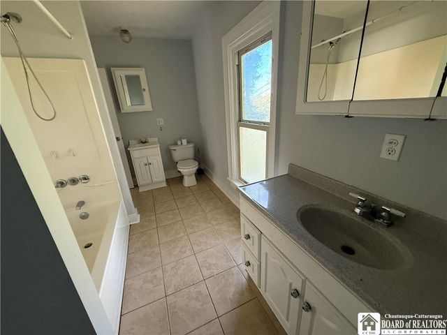 22 Monroe Street, Hanover, NY 14136