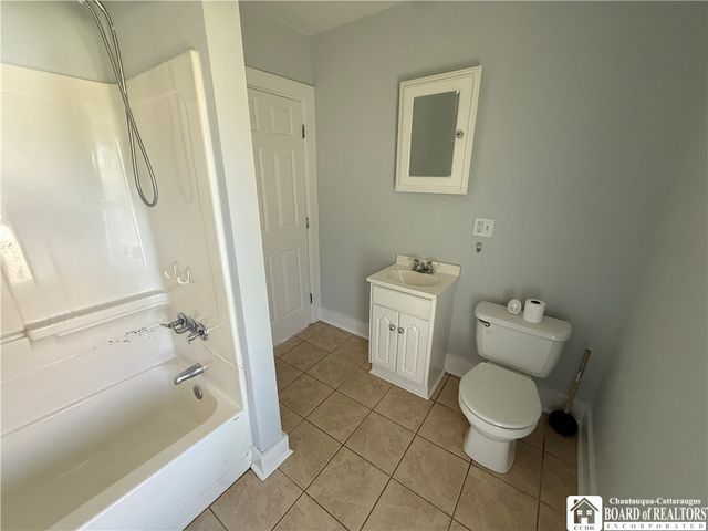 22 Monroe Street, Hanover, NY 14136