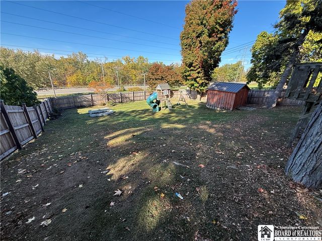 22 Monroe Street, Hanover, NY 14136