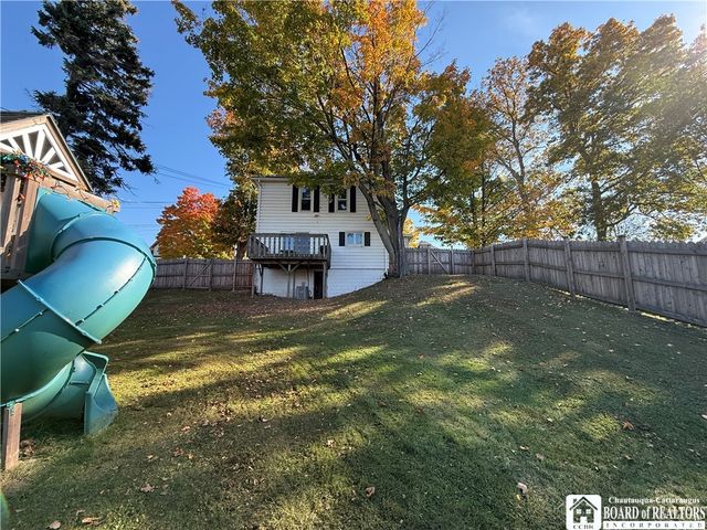 22 Monroe Street, Hanover, NY 14136