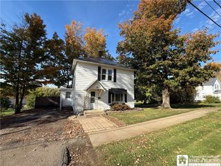 22 Monroe Street, Hanover, NY 14136