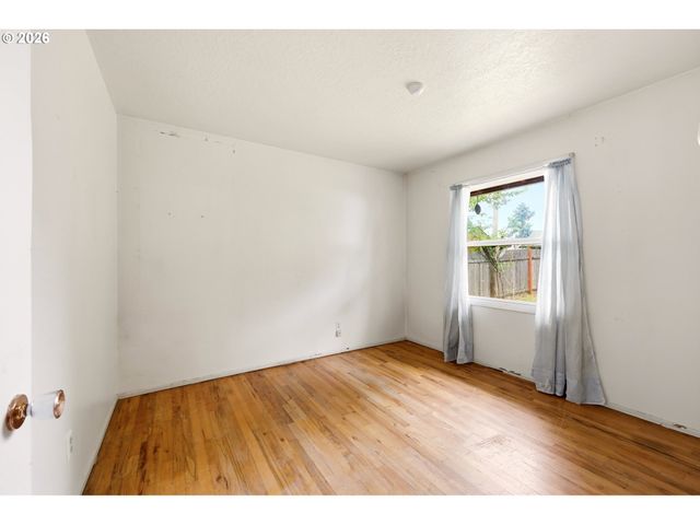1850 Se 157TH Dr, Portland, OR 97233