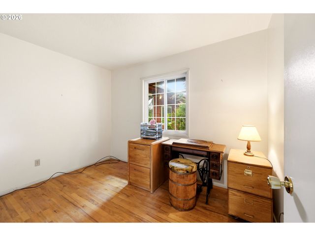 1850 Se 157TH Dr, Portland, OR 97233