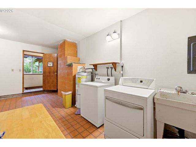 1850 Se 157TH Dr, Portland, OR 97233