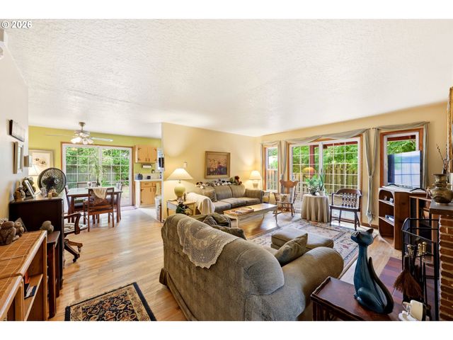 1850 Se 157TH Dr, Portland, OR 97233