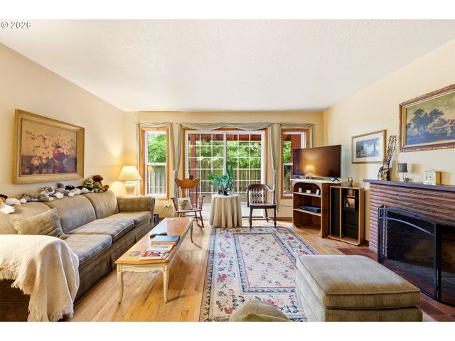 1850 Se 157TH Dr, Portland, OR 97233
