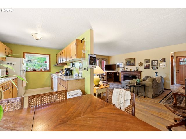 1850 Se 157TH Dr, Portland, OR 97233
