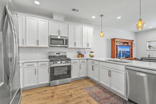 378 Green Fern Drive, Summerville, SC 29483