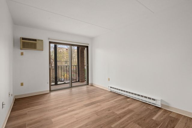 190 High St 412, Medford, MA 02155