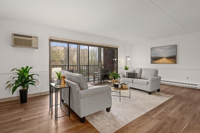 190 High St 412, Medford, MA 02155