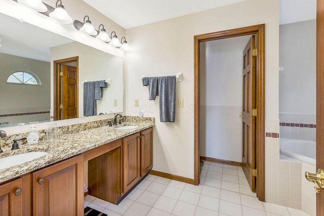 7854 Astra Circle, Reynoldsburg, OH 43068