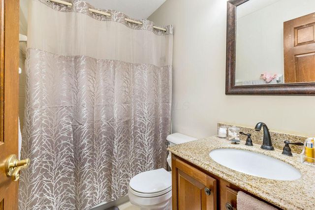 7854 Astra Circle, Reynoldsburg, OH 43068