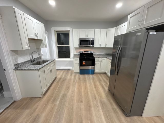 16 Ashton 3, Worcester, MA 01605