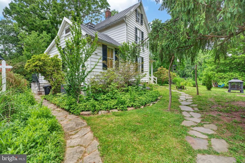 Image 25 of property listing at 1 FISKE AVE, Reisterstown, MD 21136