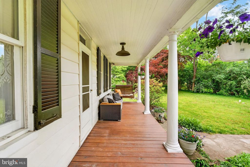 Image 32 of property listing at 1 FISKE AVE, Reisterstown, MD 21136