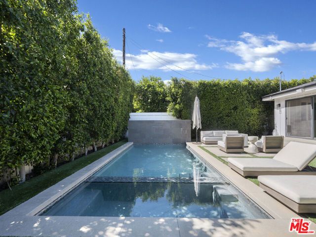 13506 Chandler Boulevard, Sherman Oaks, CA 91401