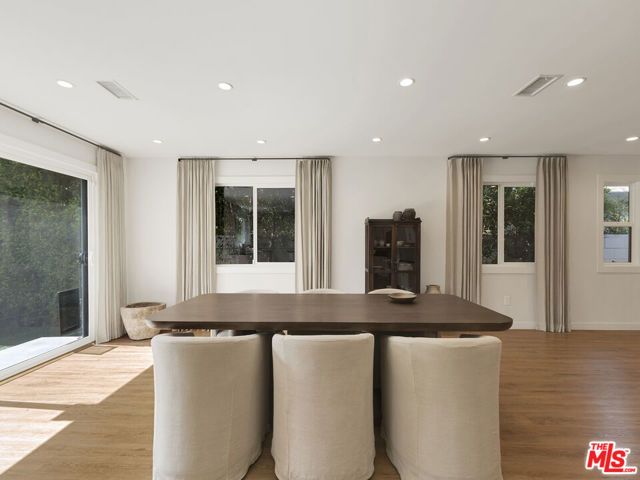 13506 Chandler Boulevard, Sherman Oaks, CA 91401