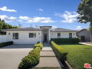 13506 Chandler Boulevard, Sherman Oaks, CA 91401