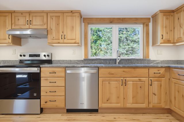 36 Winnicut Road, Greenland, NH 03840