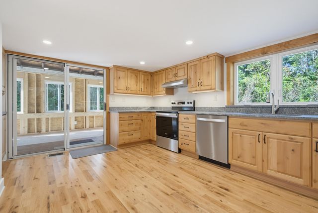 36 Winnicut Road, Greenland, NH 03840