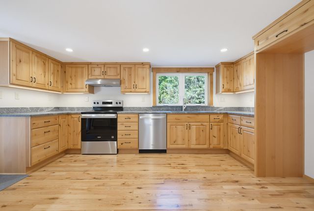 36 Winnicut Road, Greenland, NH 03840