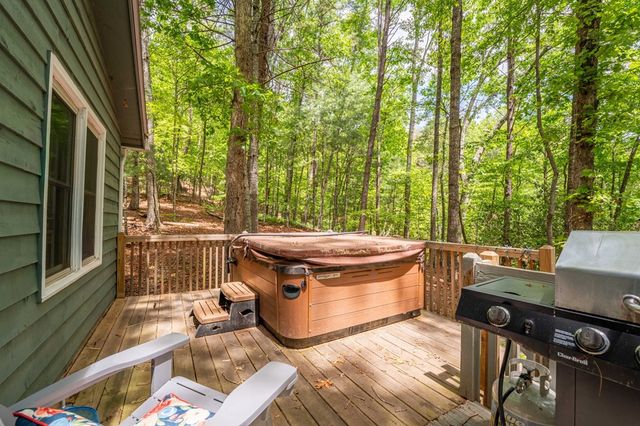 254 Star Lake Lane, Sautee Nacoochee, GA 30571