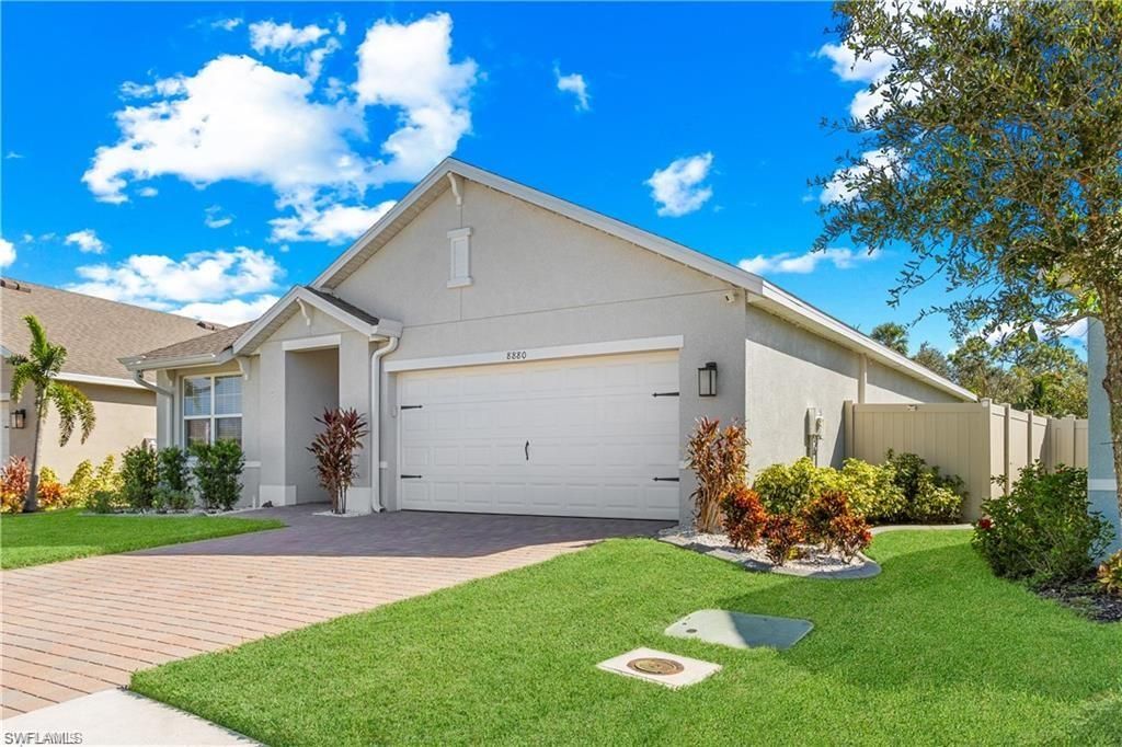 8880 Cascade Price CIR, NORTH FORT MYERS, FL 33917 — photo 2